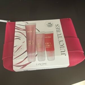 Lancôme-Lipgloss - Brand New with make up bag included